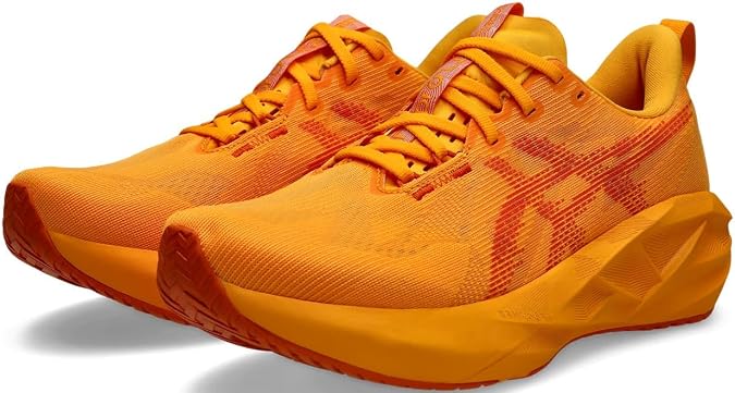 ASICS Novablast 5 Trainers