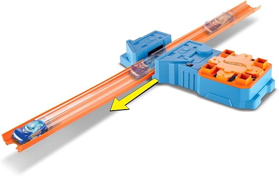 Hot Wheels GBN81 Track Builder Booster Pack Includes 1 Mini Car