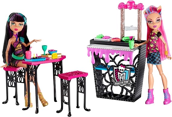 Mattel Monster High Creepteria with Cleo de Nile and Howleen Wolf Doll