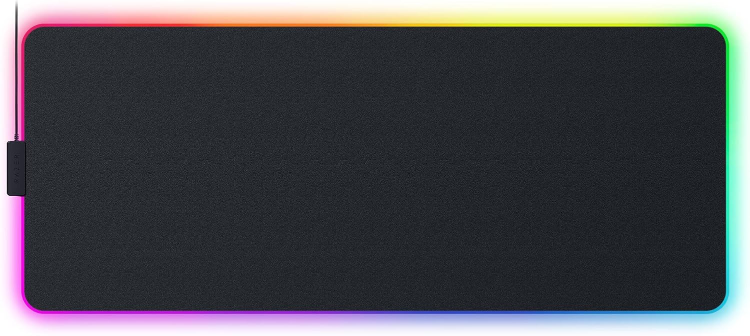 Razer Strider Chroma - Razer Chroma RGB ile Hibrit Oyun Mouse Mat (Hibrit Yumuşak/Sert Mat, 19 Chroma RGB Aydınlatma Bölgesi, Kaymaz Taban, Dikişsiz Kenarlar) Siyah